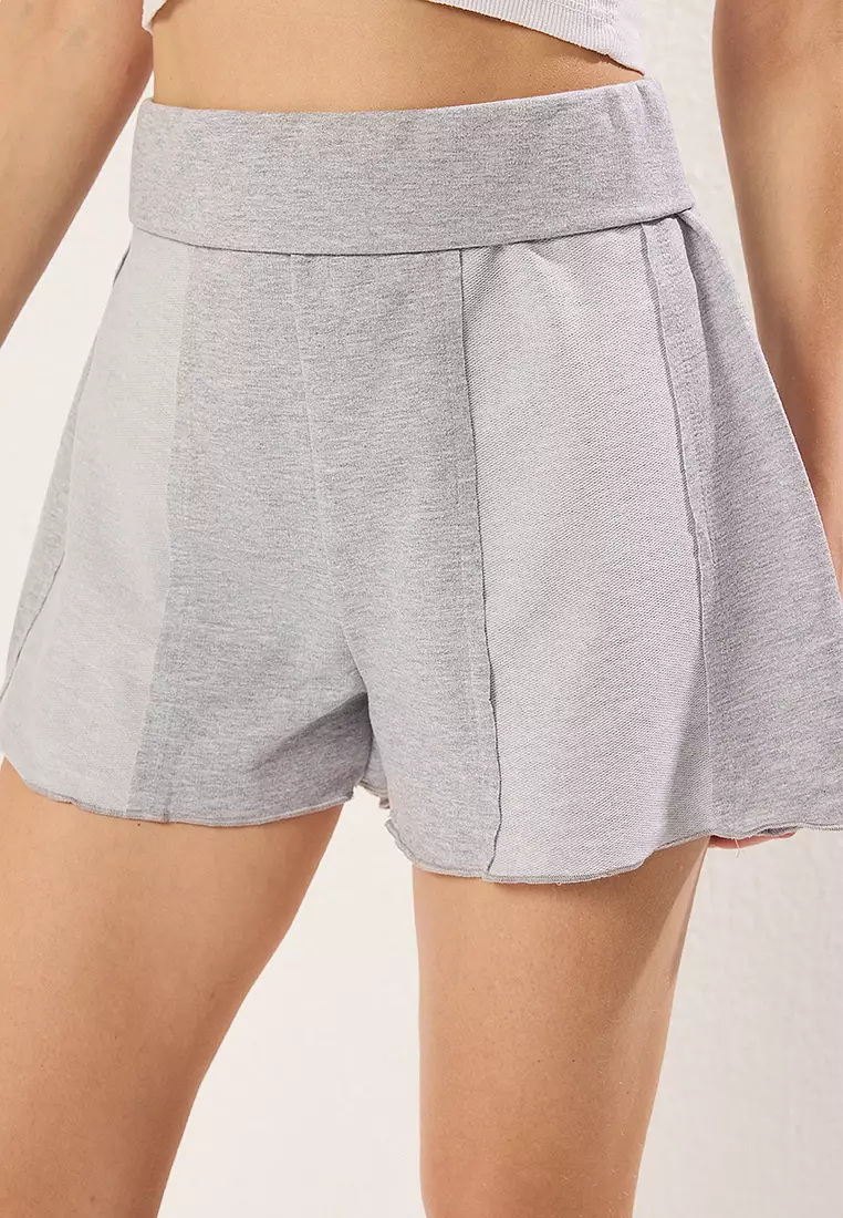 Grey Waist Detailed Relaxed/Comfortable Cut Short Flexible Knitted Shorts