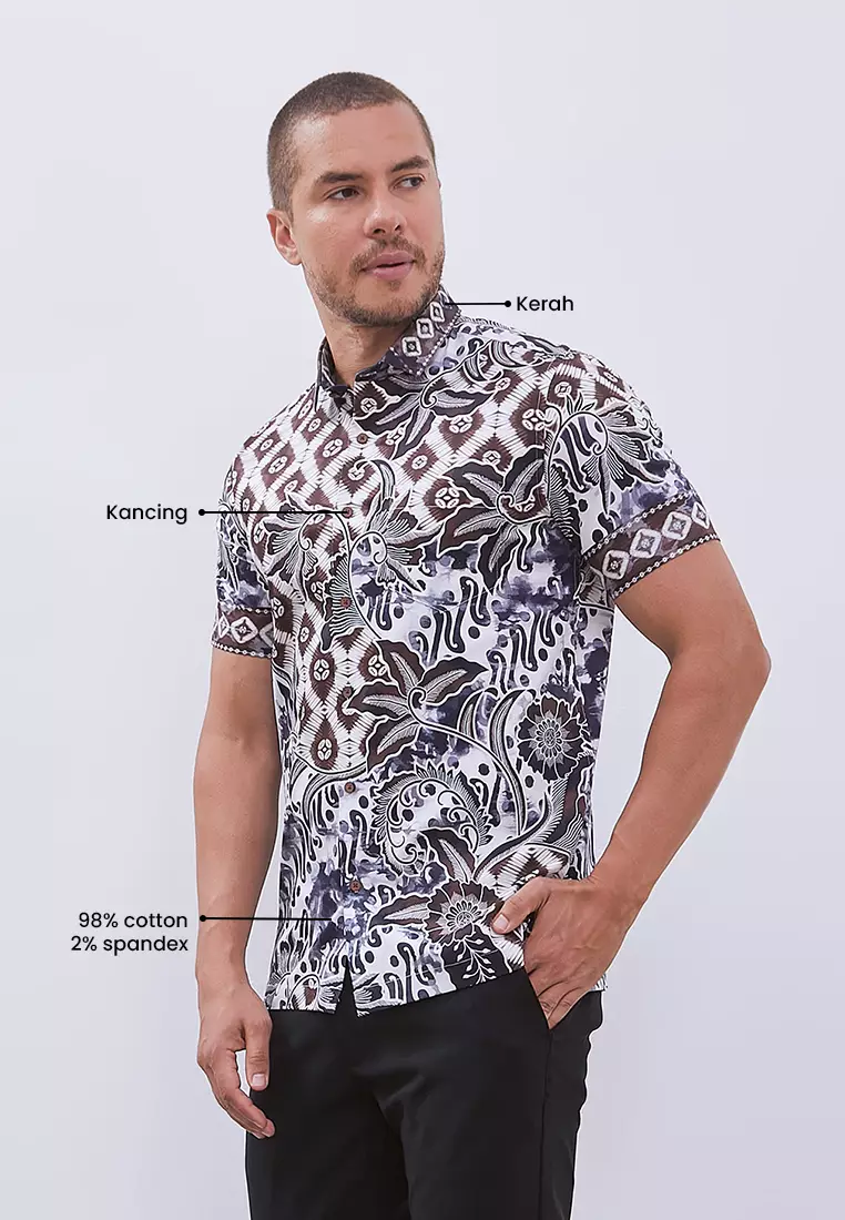 MANZONE - Kemeja Batik Lengan Pendek Pria Barata Comfort Fit - Brown Warna White