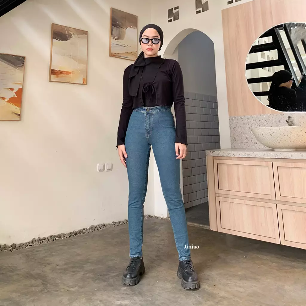 Highwaist Jeans 801 BODY GOAL