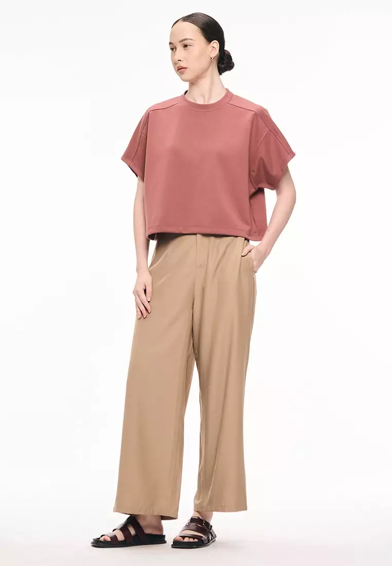 Women's Travel Shoulder Panel Crew T-shirt with Back Yoke Tab