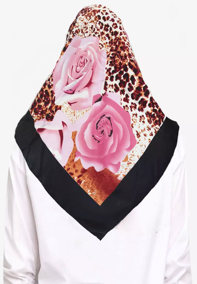 Leopard & Roses Hijab Scarf Segi Empat Kerudung Silky Satin Square Scarf Black & Multi