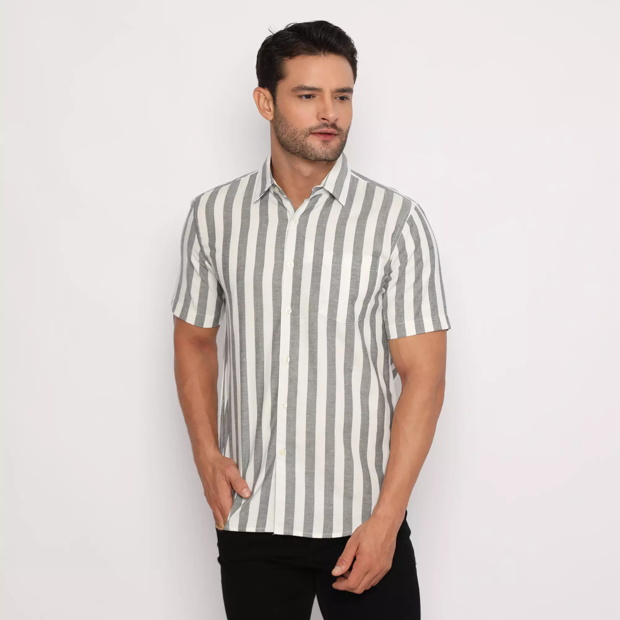 Platini Kemeja Motif Salur Pria Lengan Pendek Katun Oxford Dusty Blue 73341.21