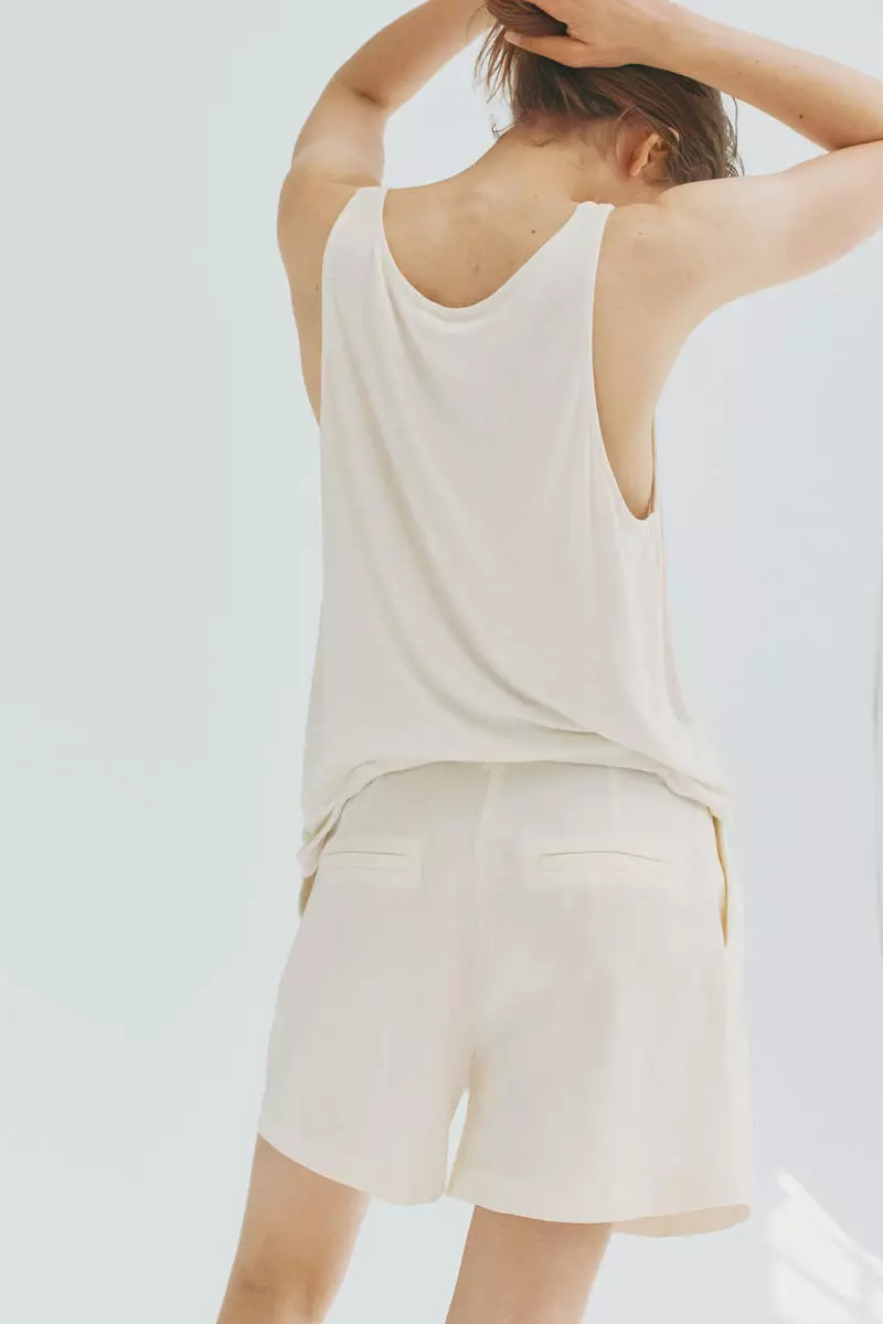Tailored linen-blend shorts