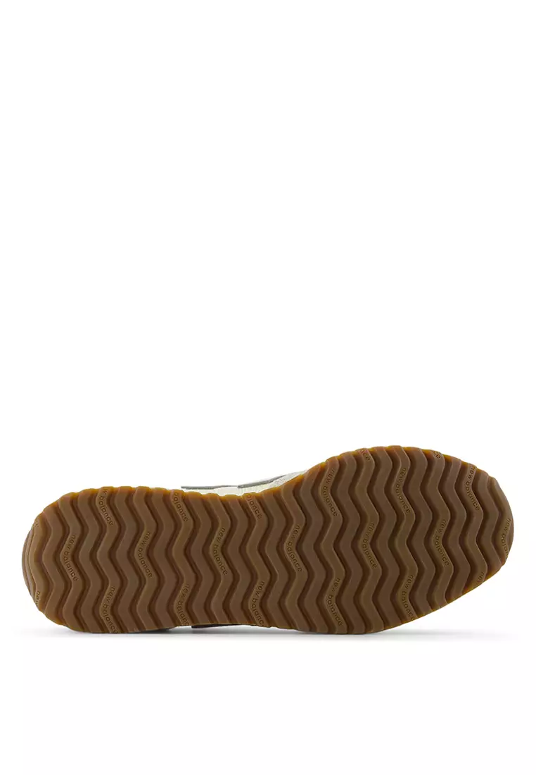 471 Classic Lifestyle Shoes
