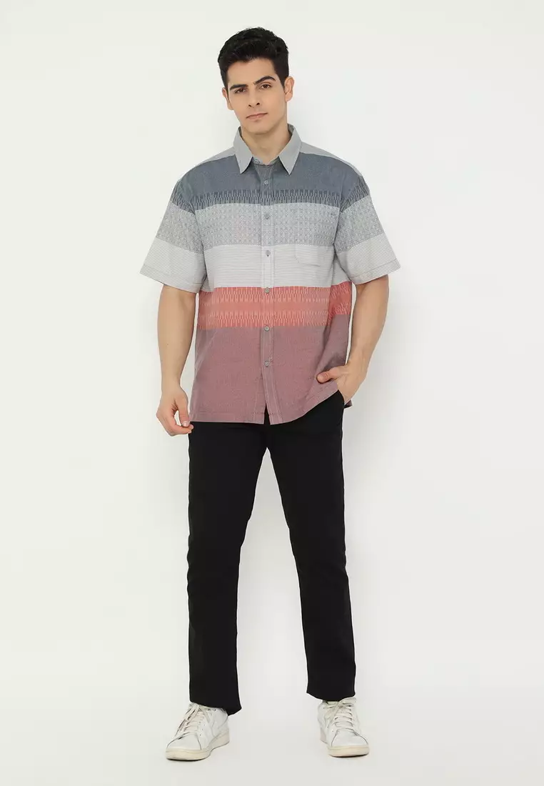 POLICE Kemeja Border Printing Regular Fit Pria