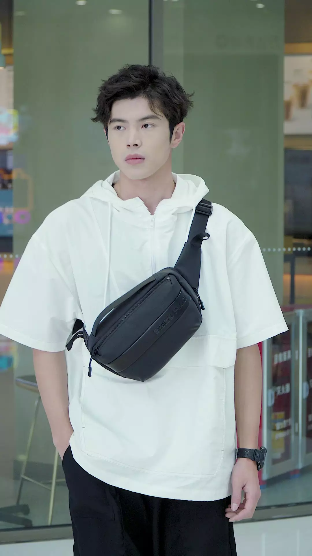 Men's Sling Bag / Crossbody Bag - Black