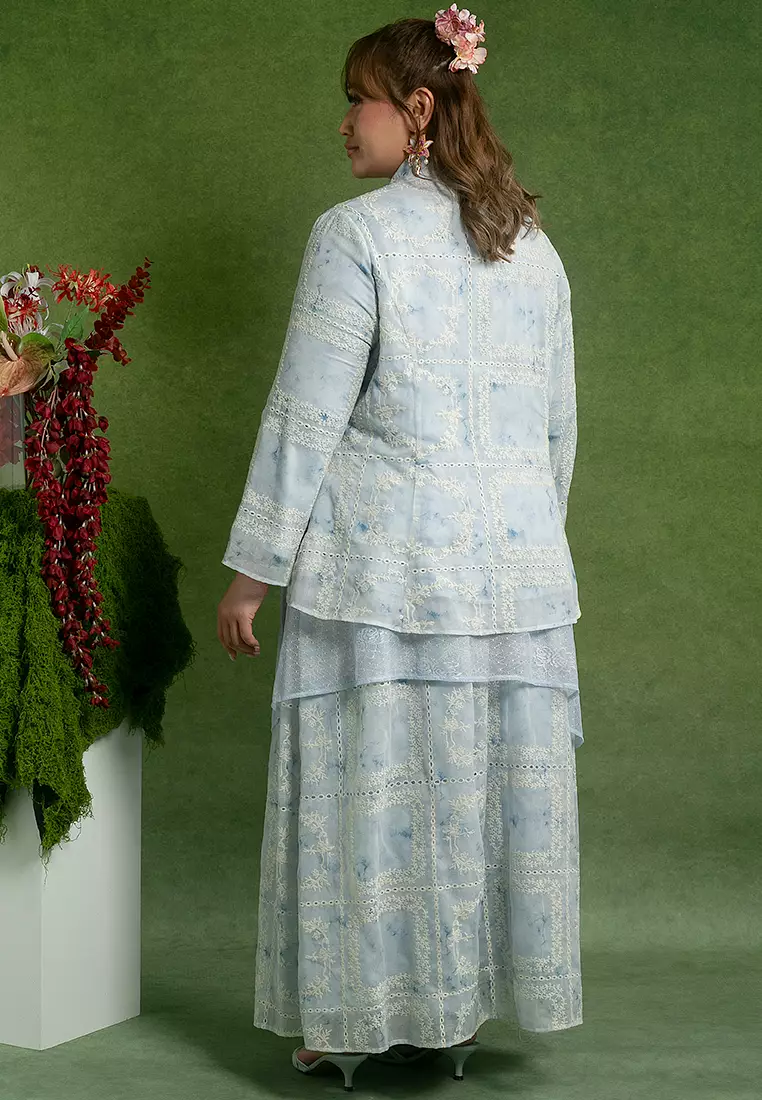 Zephnie Plus Embroidered Set with Flare Skirt