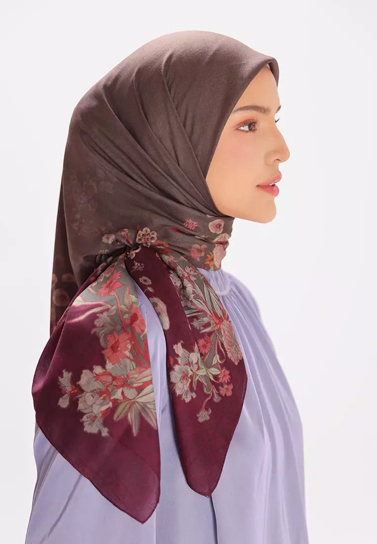 Ria Miranda Maroon Namia Scarf