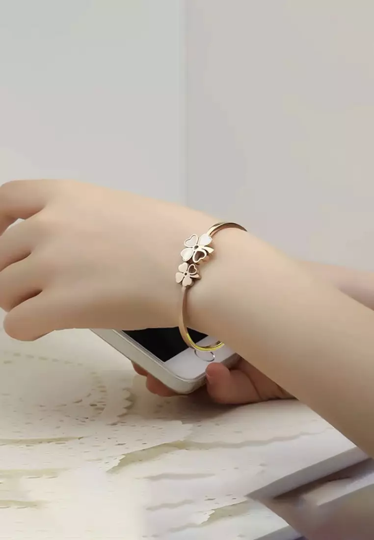 Liliane Four Leaf Clover Flower Cuff with White Mother Pearl Inlay on Engravable Spring Hinged Bangle in Rose Gold