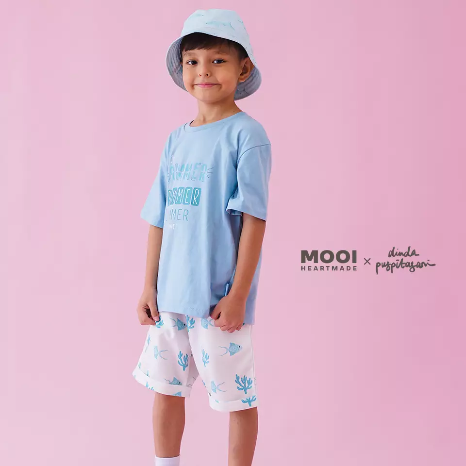 Mooi X Dinda Puspitasari Setelan Anak Kio Graphic Tee Set - Dark Grey