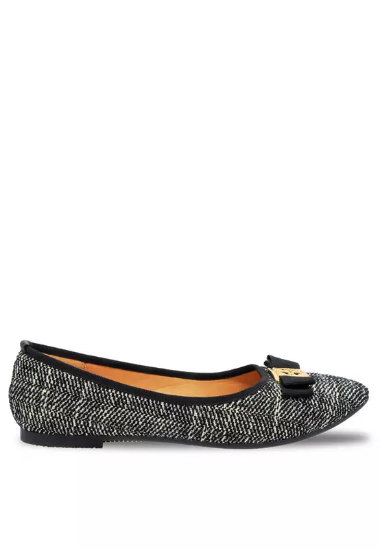 Noveni Noveni Slip On Buckle Details Casual Flats 2024 | Buy Noveni ...