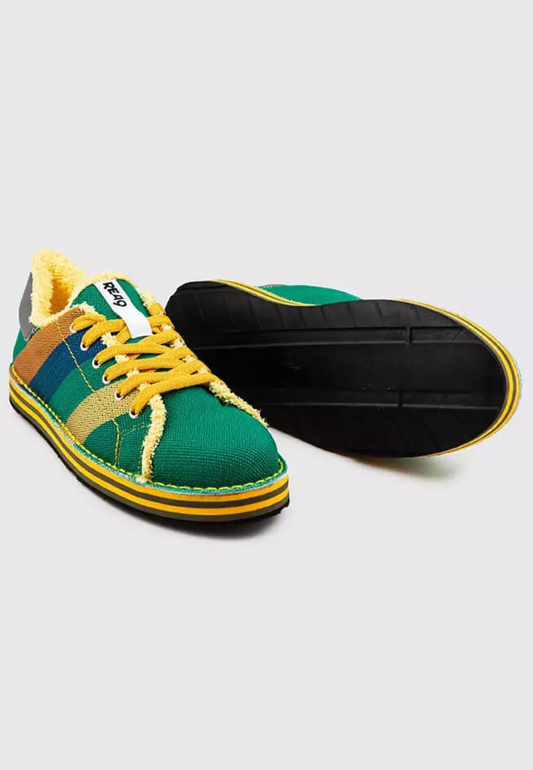 MARE LIFESTYLE Sneakers - Made from 100% Recycled Materials in Italy from Recycled beach beds and chairs fabric and car tyres for the soles. MARE LIFESTYLE sneakers - Green/Yellow