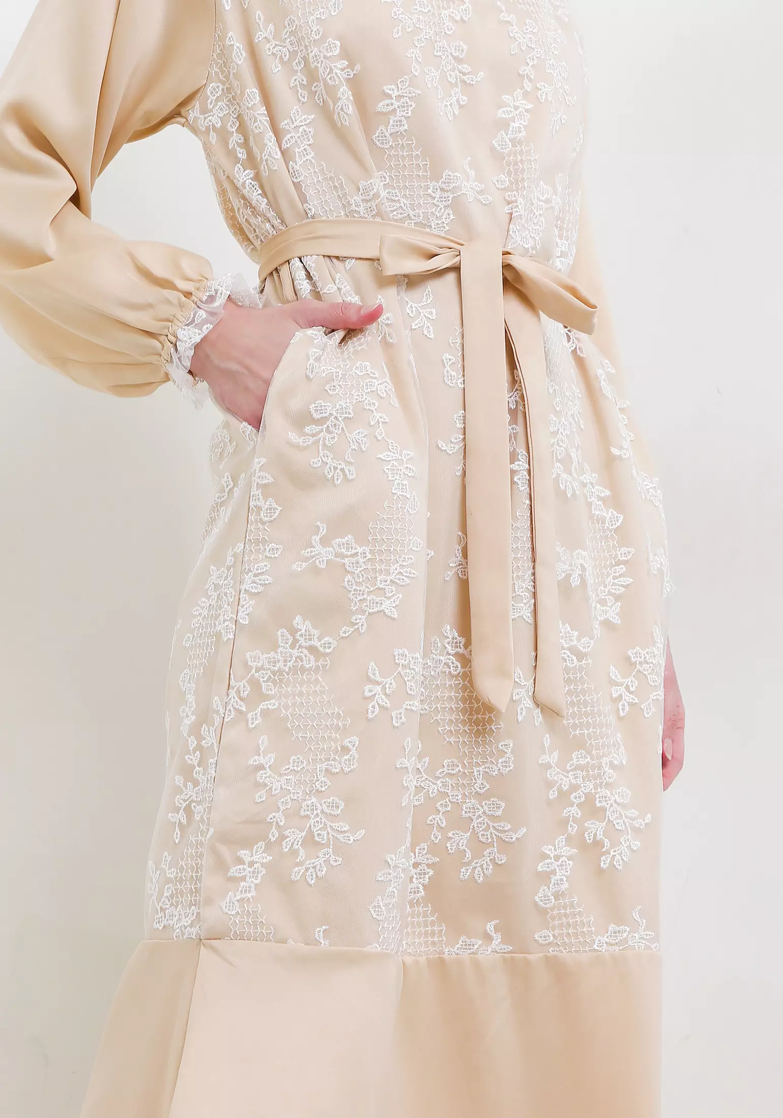 MFMW Arunika Dress Gamis Brukat Cream