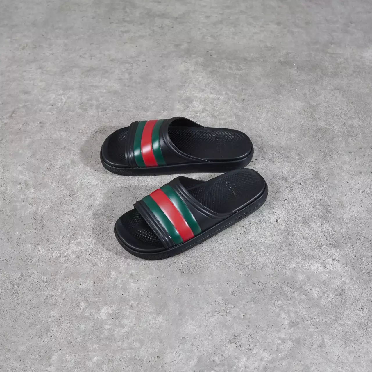 Sandal GUCCI ACE STRIPE RED GREEN BLACK RUBBER SLIDE 100% ORIGINAL