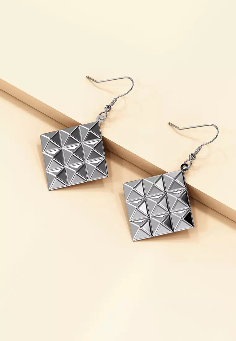 Fascination Geometric Style Diamond Shape Metallic Earrings White Gold