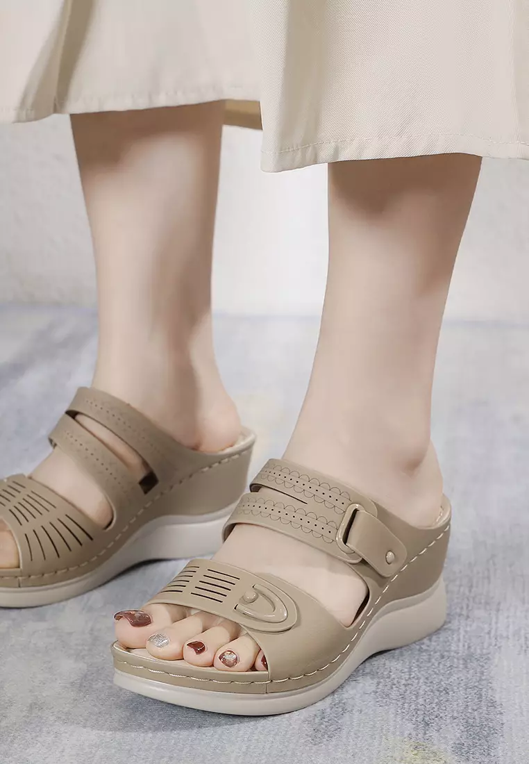 Buy Twenty Eight Shoes 7CM Open Toe PU Wedge Sandals ALM6331 1
