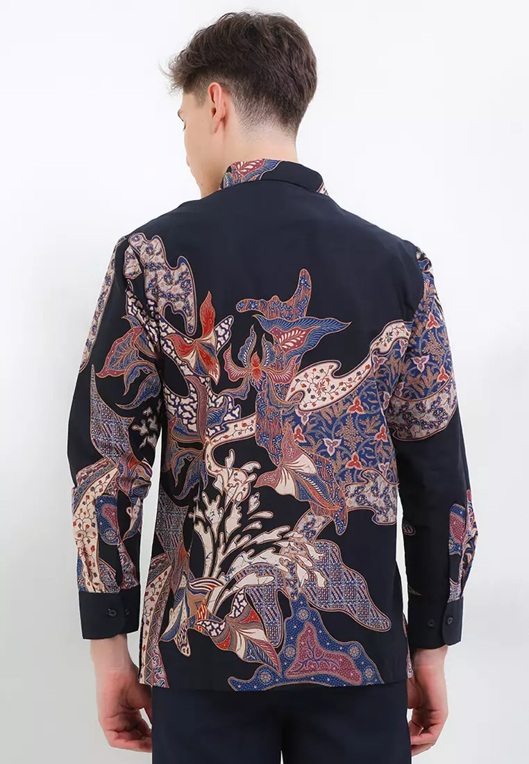 Kemeja Body Fit Batik Daun