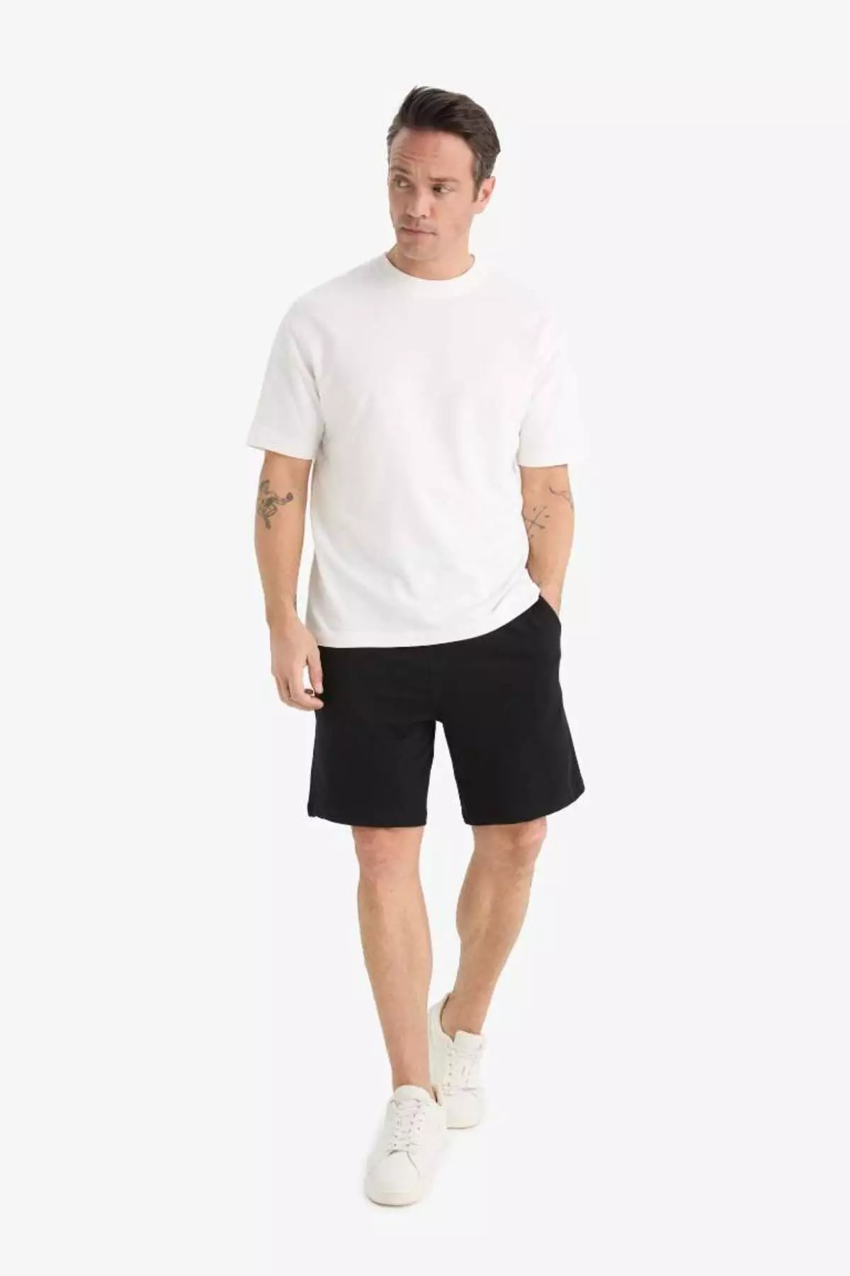 Slim Fit Slim Fit Pocketed Cotton Basic Plain Bermuda Shorts W1105Az25Sp