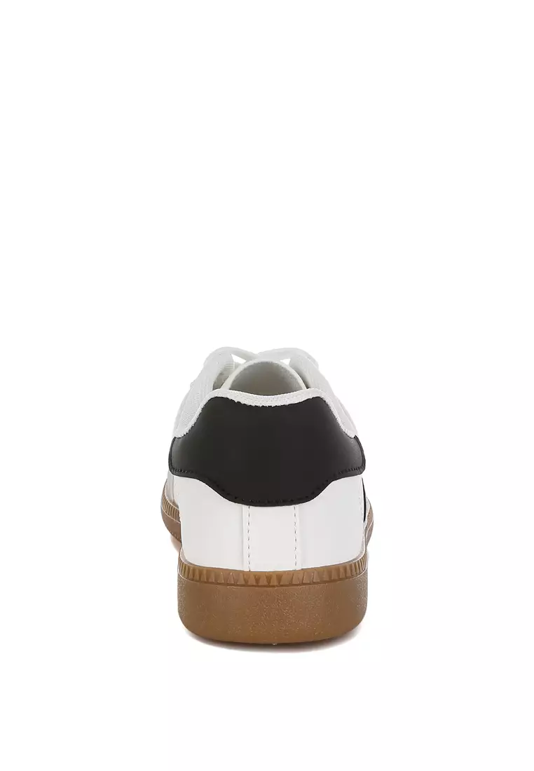 Classic Lace-Up Flatform Sneaker In White