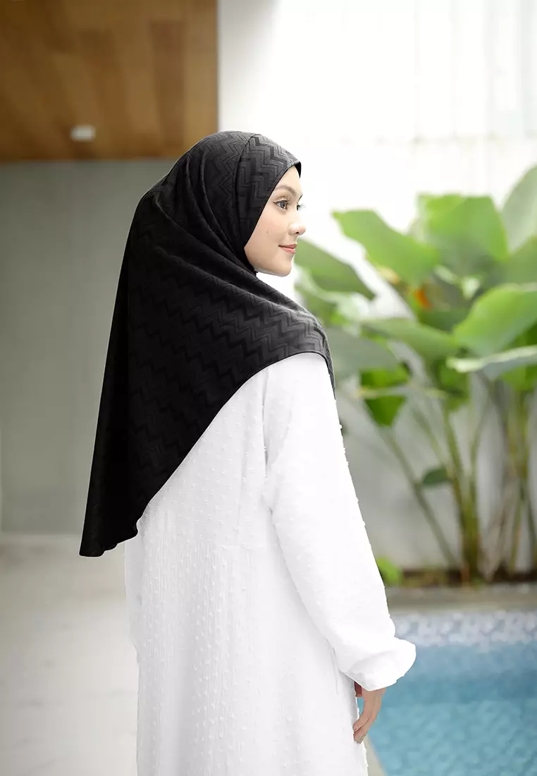 Bergo Instan Sheera 3 Tone Hijab Knit - Black