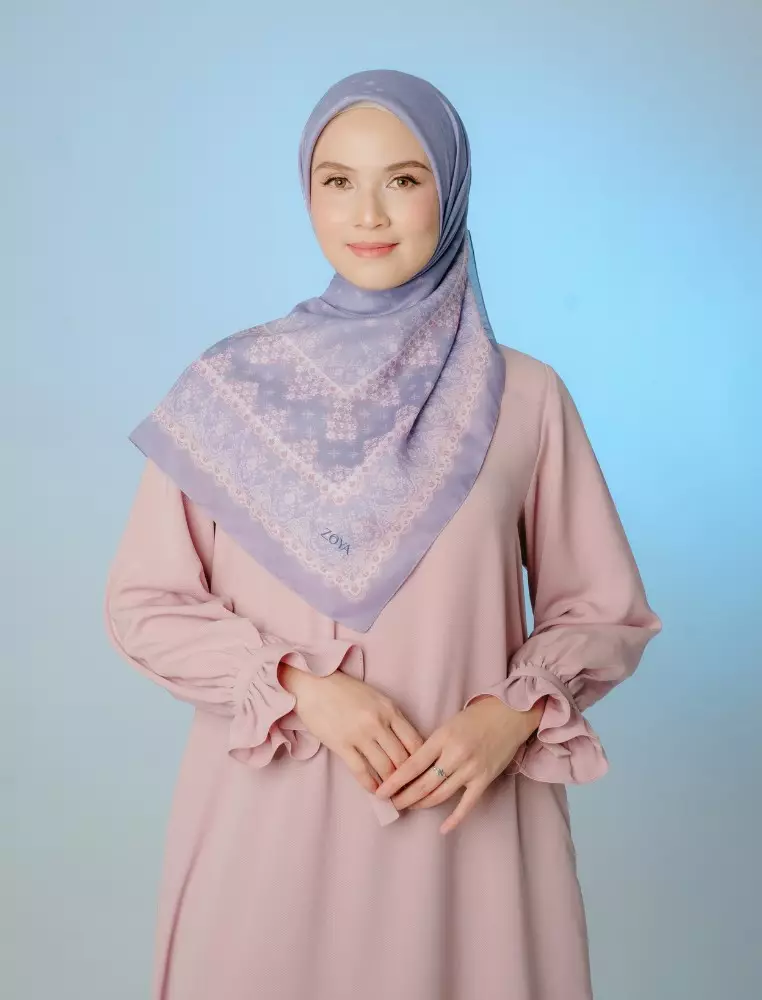 ZOLA Scarf Blue - Kerudung Hijab Segiempat Motif With Pouch Ziplock - Bahan Poly Fine - Ukuran 110x110