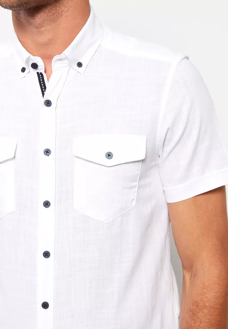 White short on sale sleeve casual shirt