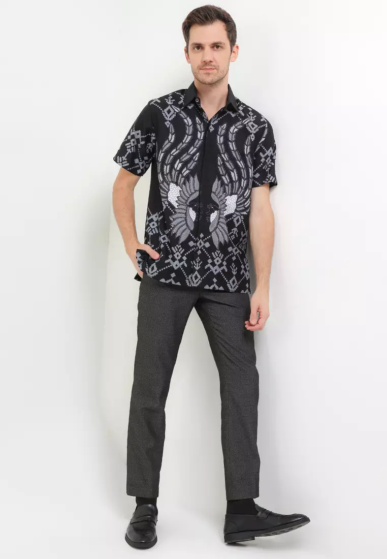 Hem Batik Pendek Lengan Pria Furing Octavian Black
