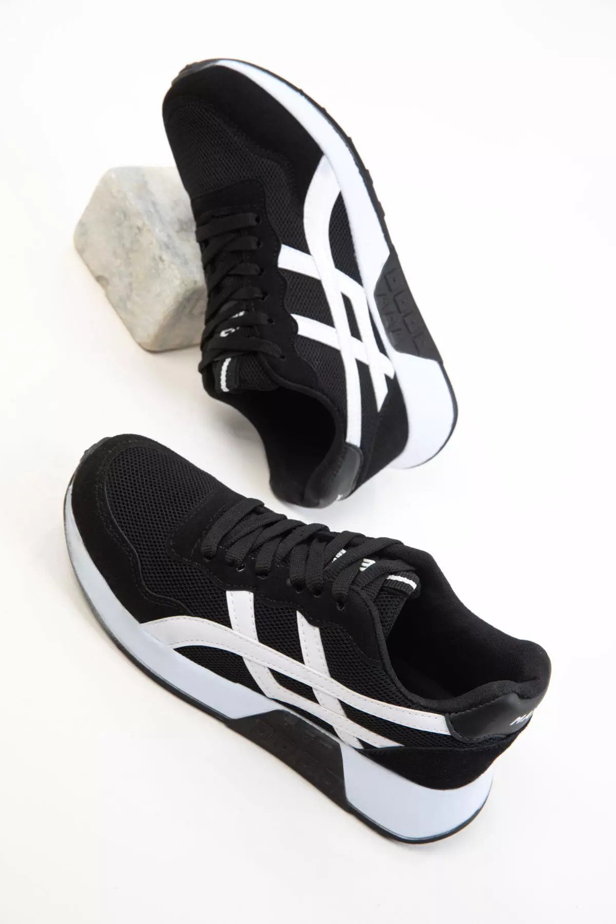 Black-White Women's Sneaker 20654