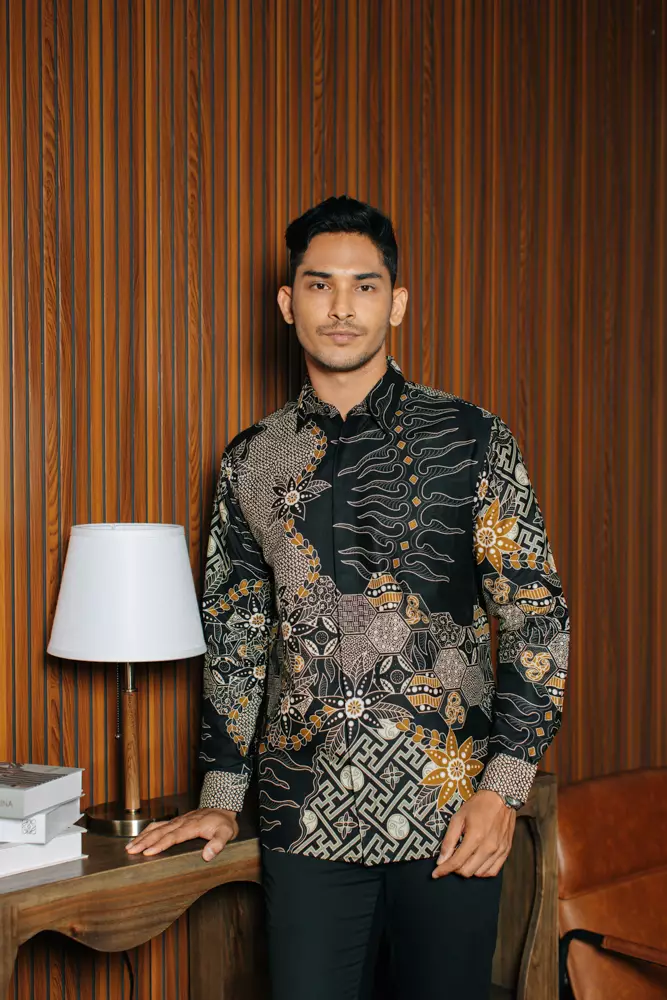 Arvian Black Kemeja Batik Slim fit Tricot Pria Katun