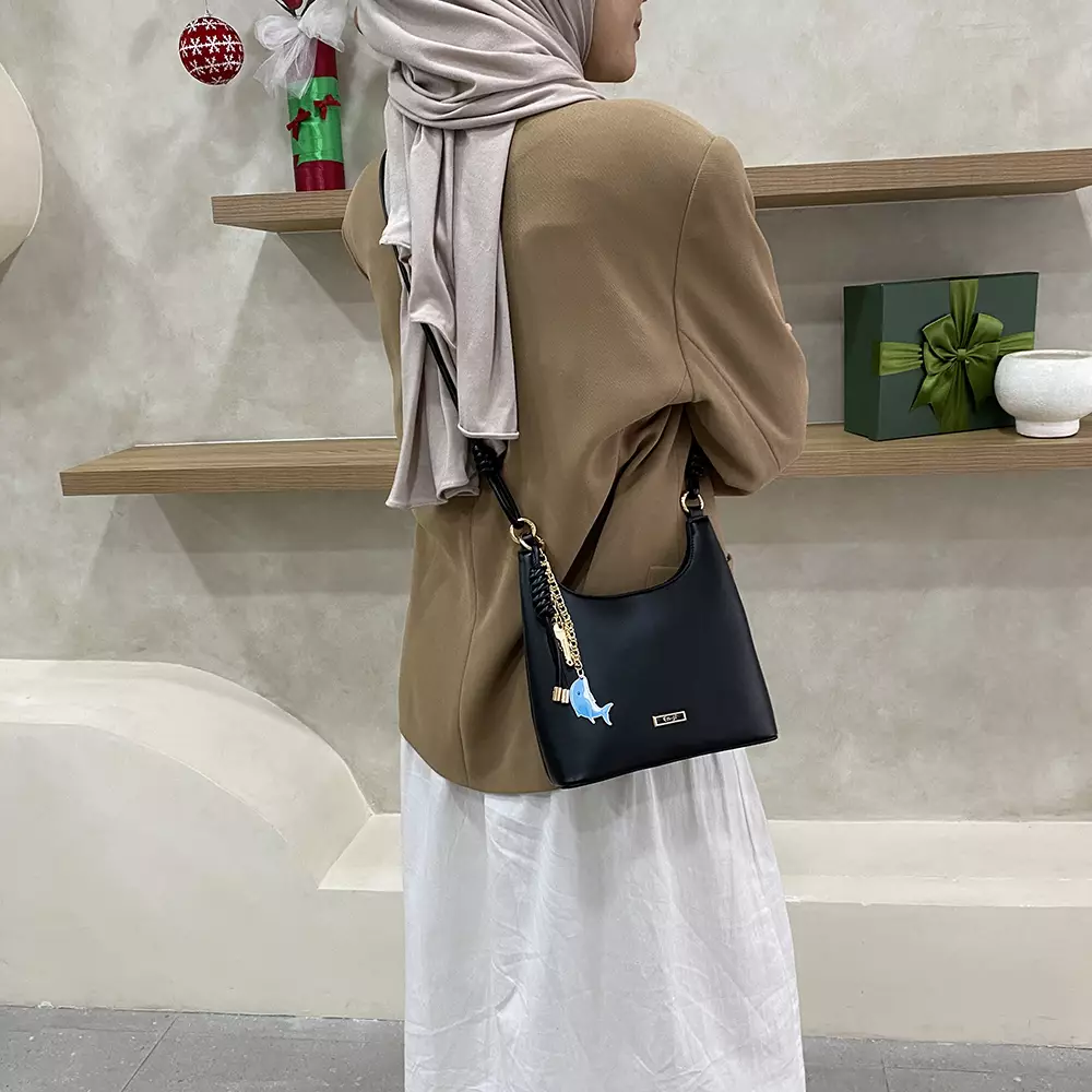 En-ji Yoda Slingbag Wanita Warna Black