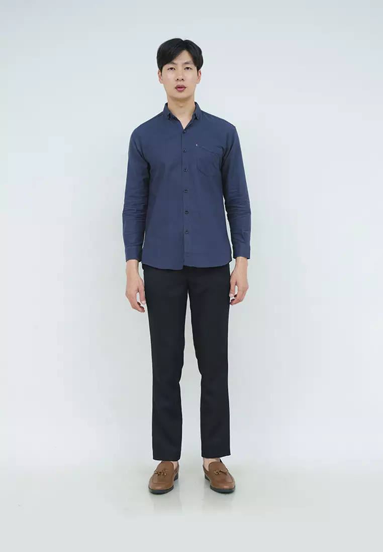 Kemeja lengan panjang pria formal slim fit dark navy houseofcuff