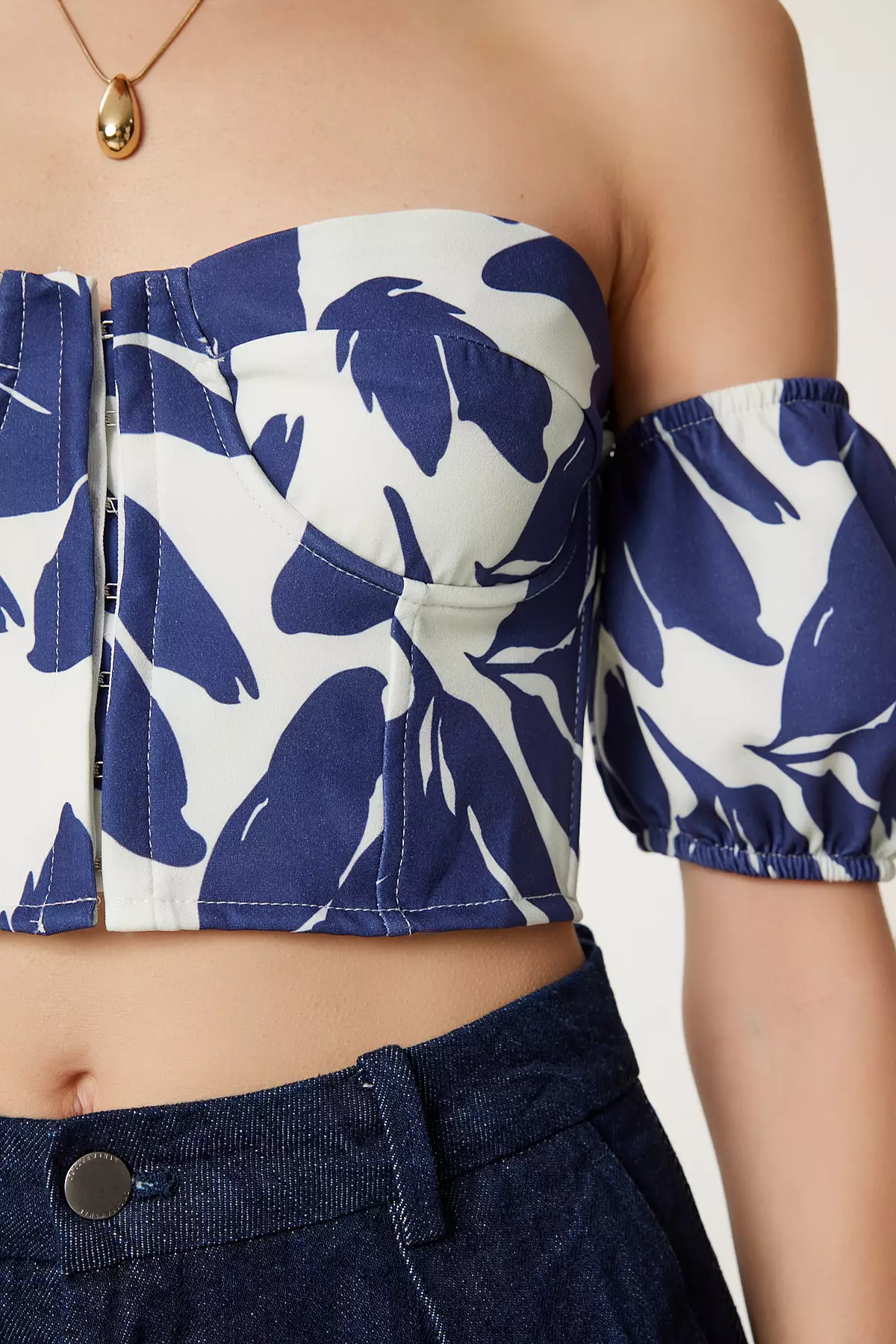 Women's Cream Navy Blue Patterned Crop Viscose Blouse Cr00510