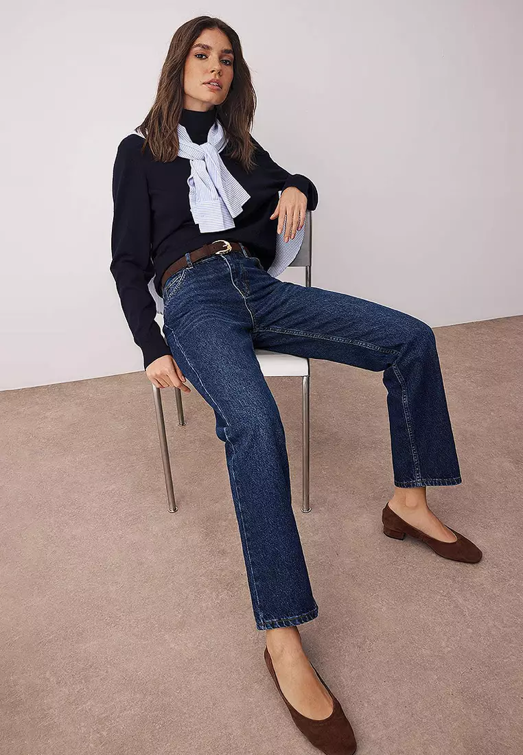 High Waist Straight Straight Cut Jeans