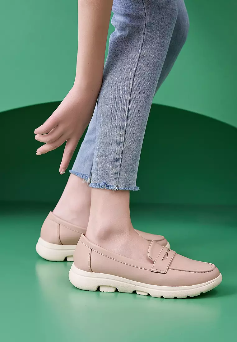 Penny Synthetic Leather Slip-Ons ALM888-1