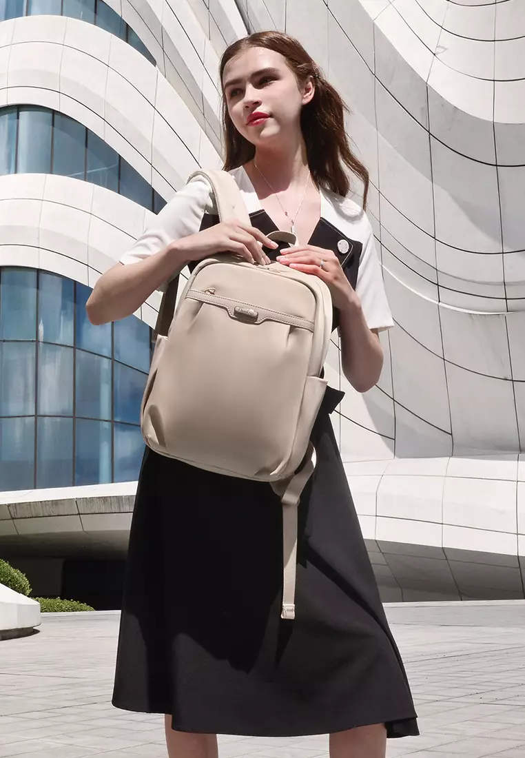 Solid Color 15.6'' Laptop Compartment Light Nylon Waterproof Knapsack Backpack For Women