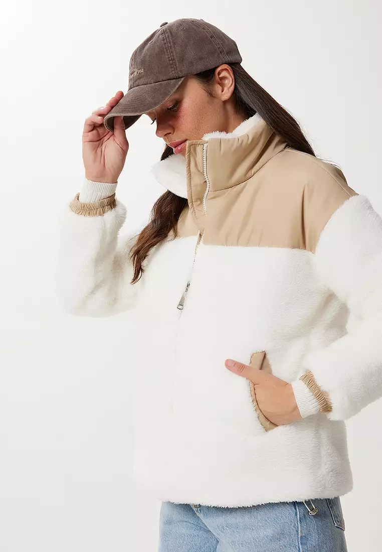 Women's Ecru Beige Contrast Color Plush Coat Dd01377