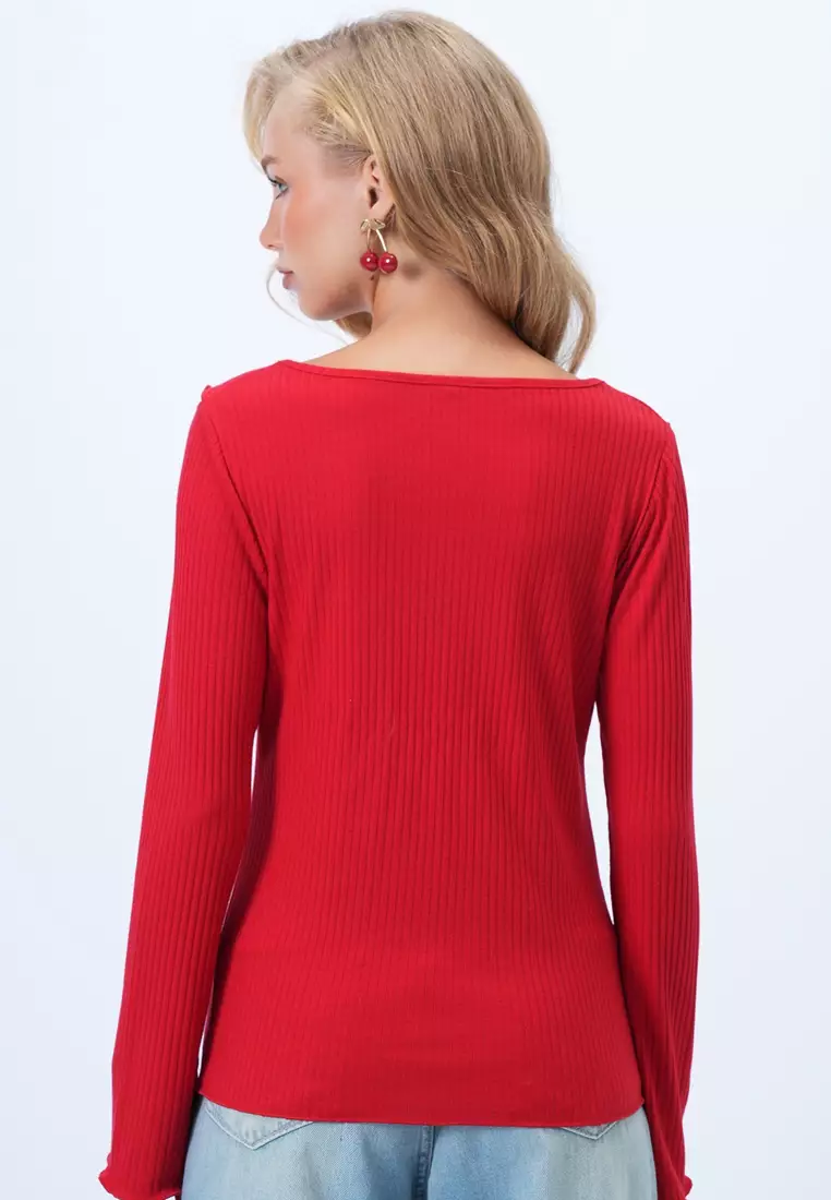 Front Ruffle Knitted Blouse