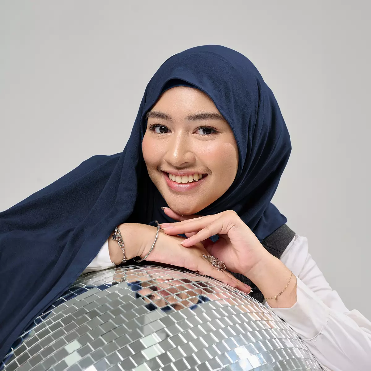 ZM Zaskia Mecca - Sadja Navy | Hijab Instant Segitiga Spandex Premium