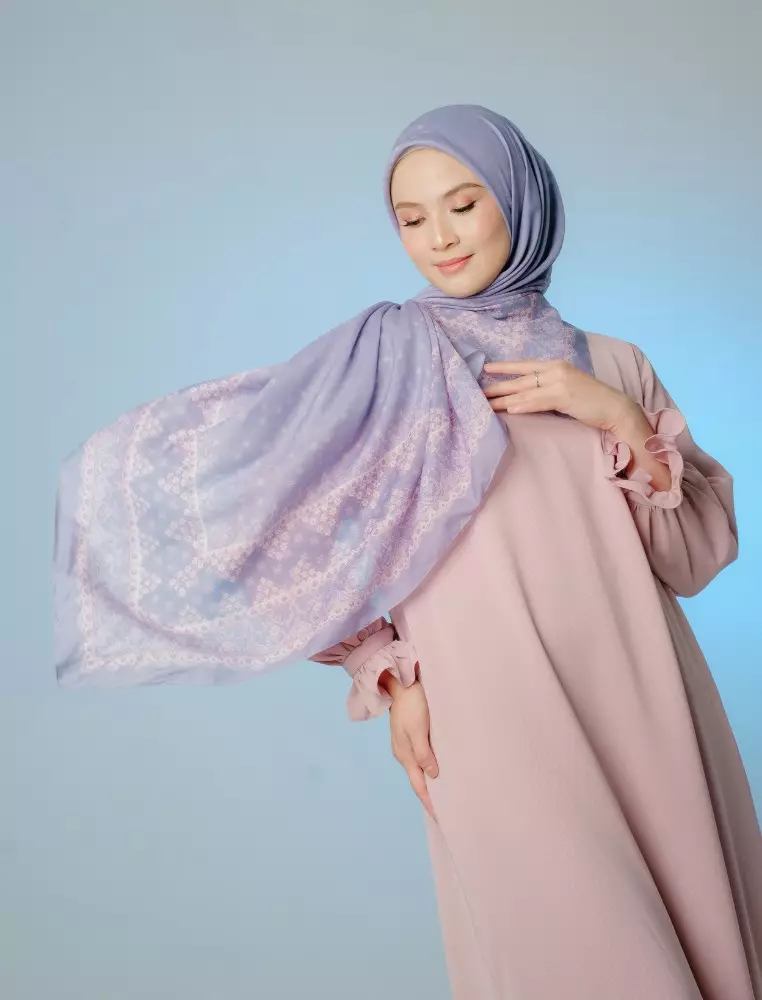 ZOLA Scarf Blue - Kerudung Hijab Segiempat Motif With Pouch Ziplock - Bahan Poly Fine - Ukuran 110x110