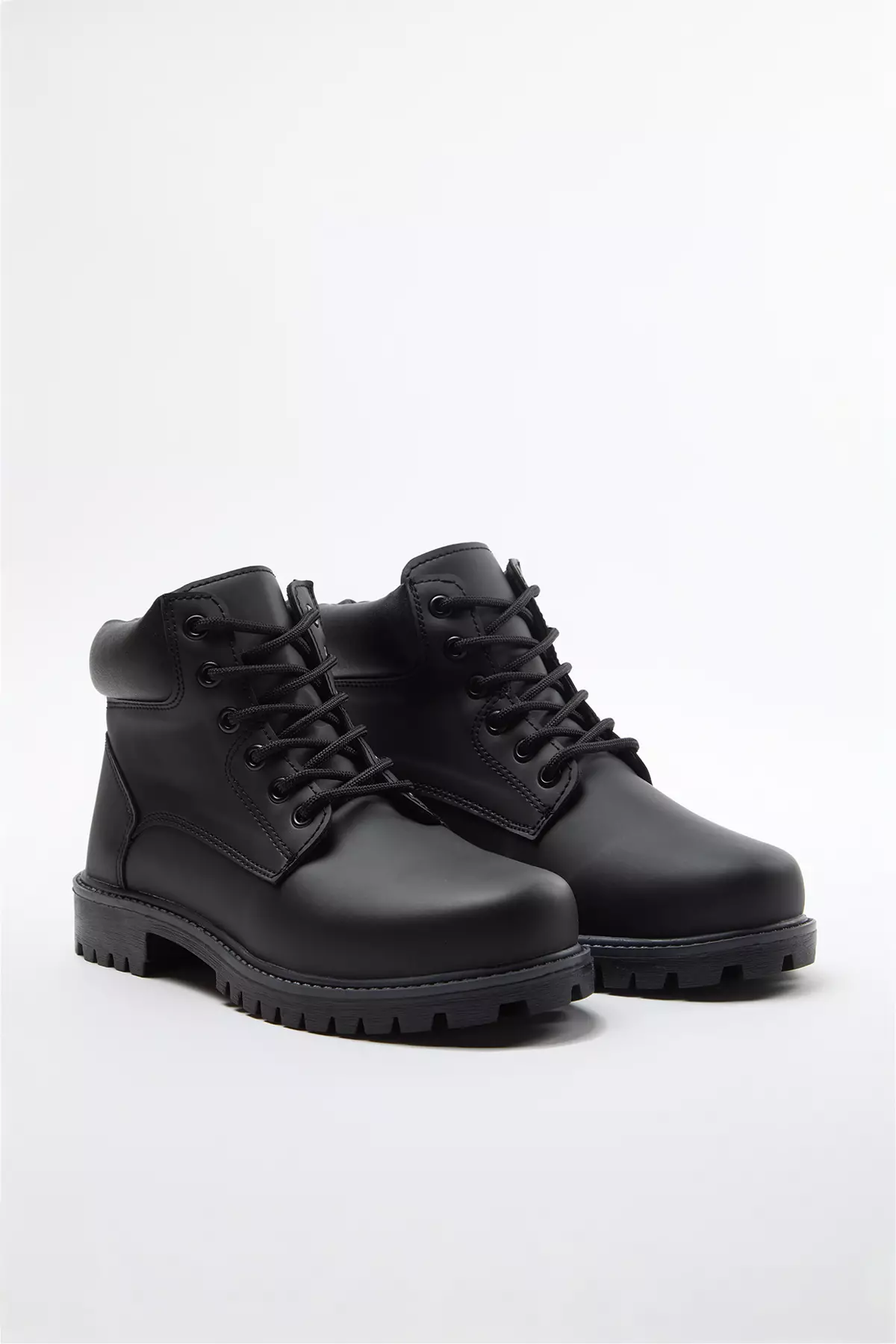 Black Lace-Up Short Flat Heeled Women's Boots Takaw25Bo00046