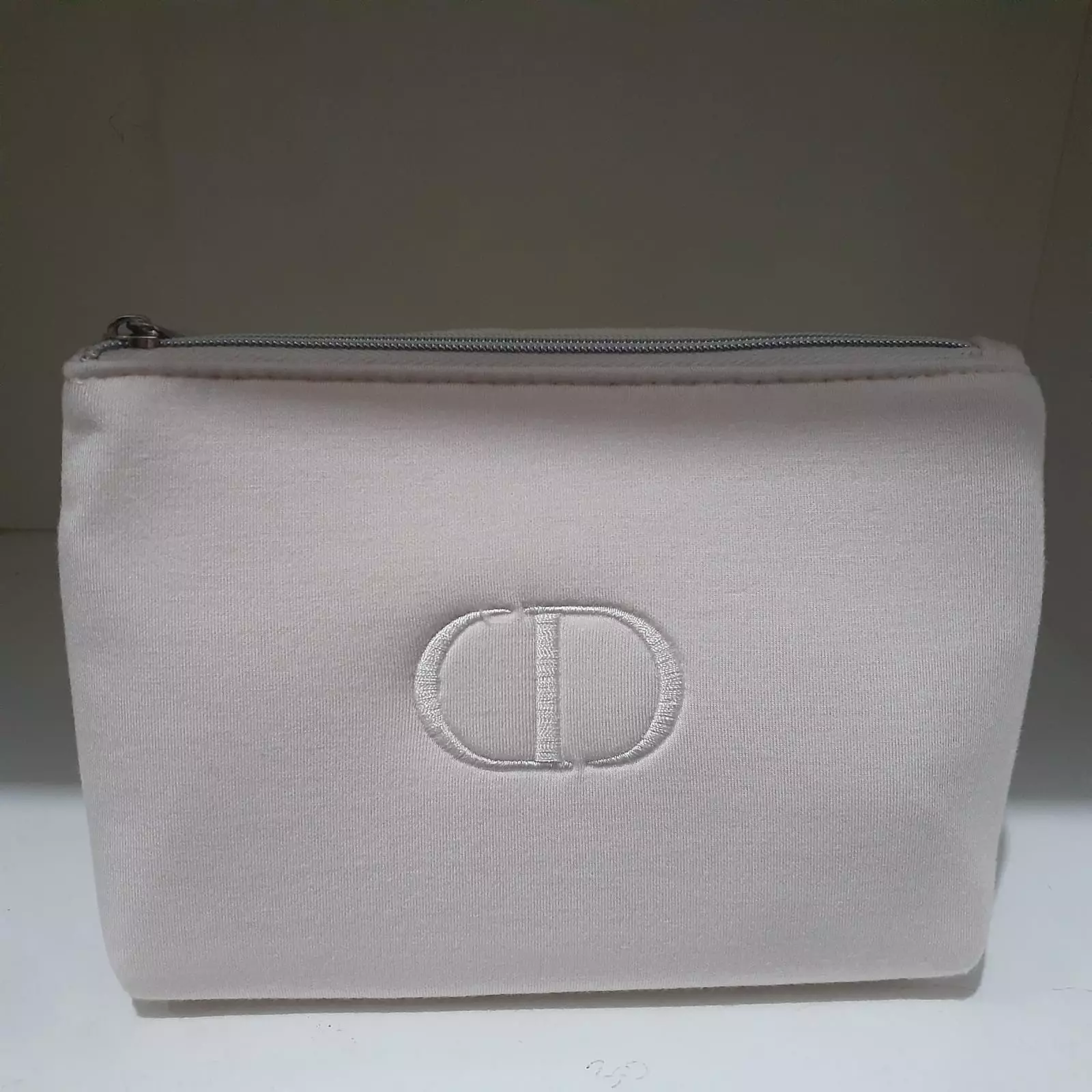 Dior pouch makeup sales