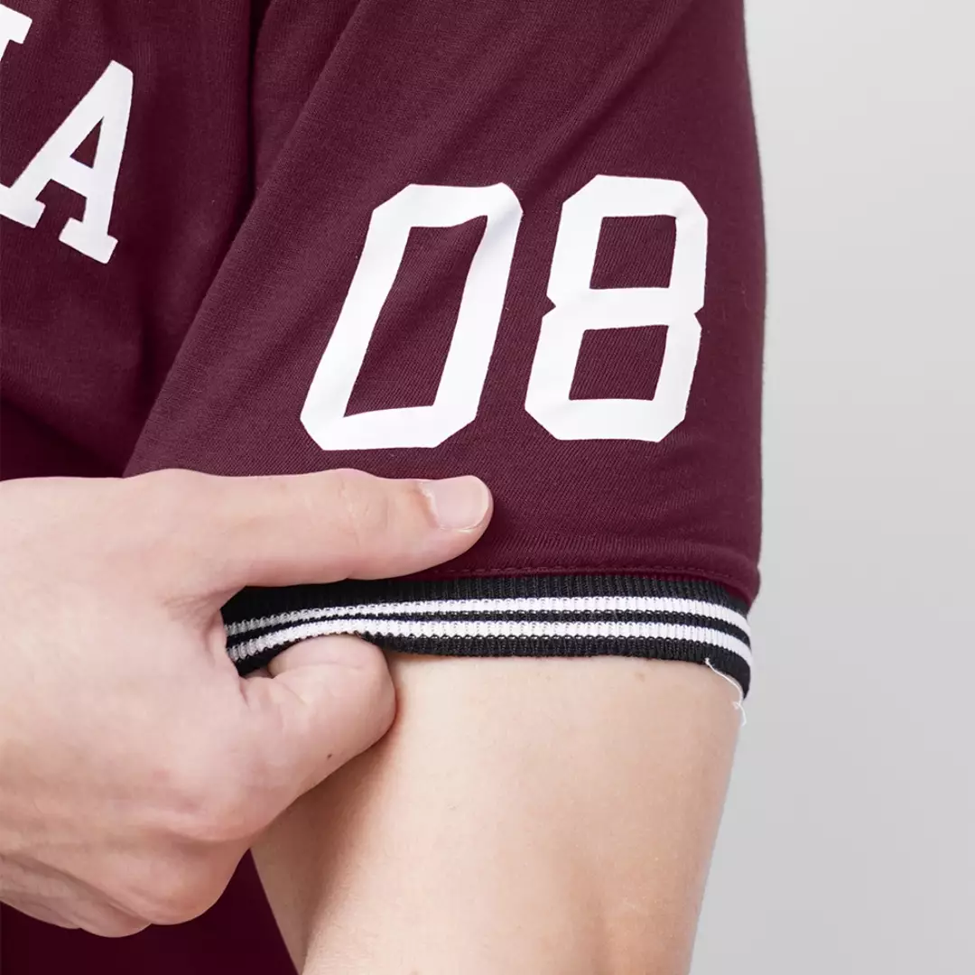 Ryusei Kaos Pria Yokohama Burgundy