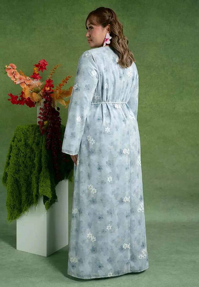 Dalila Plus size Dress with Pearl Belt