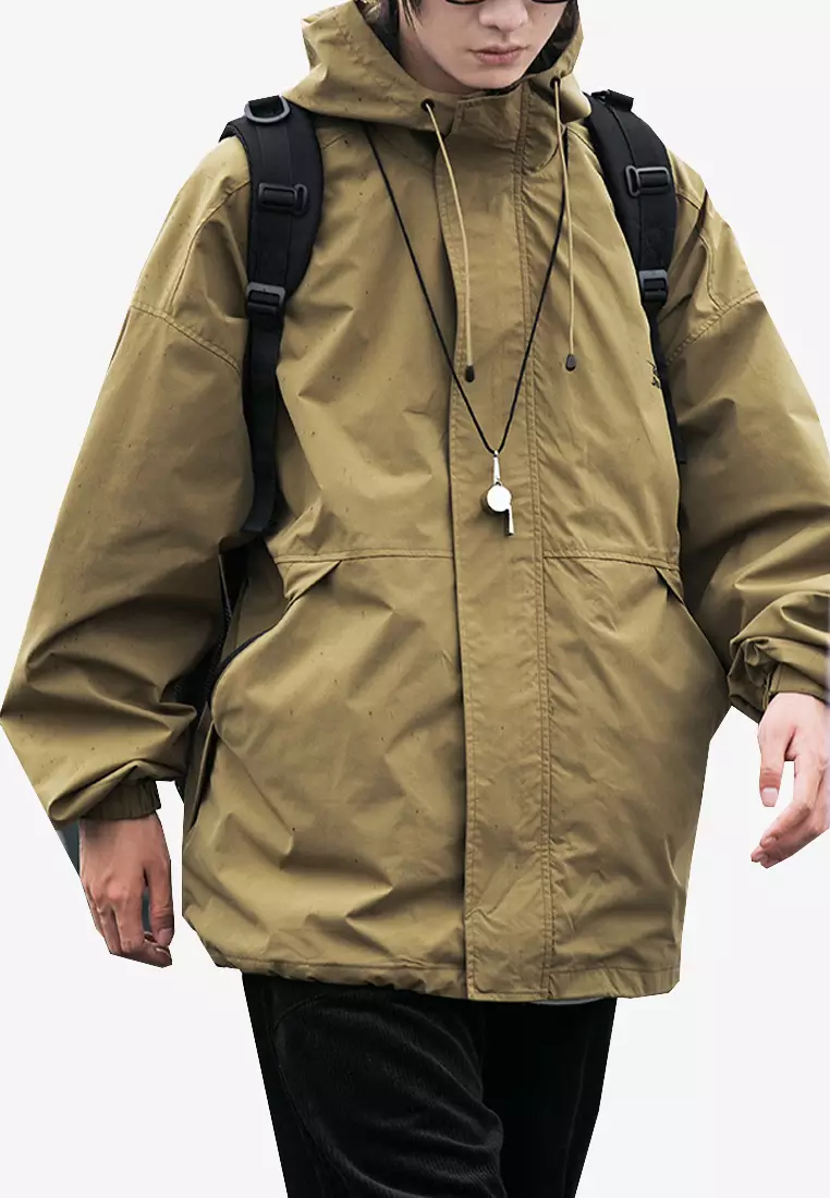 Mens cargo store jacket with hood