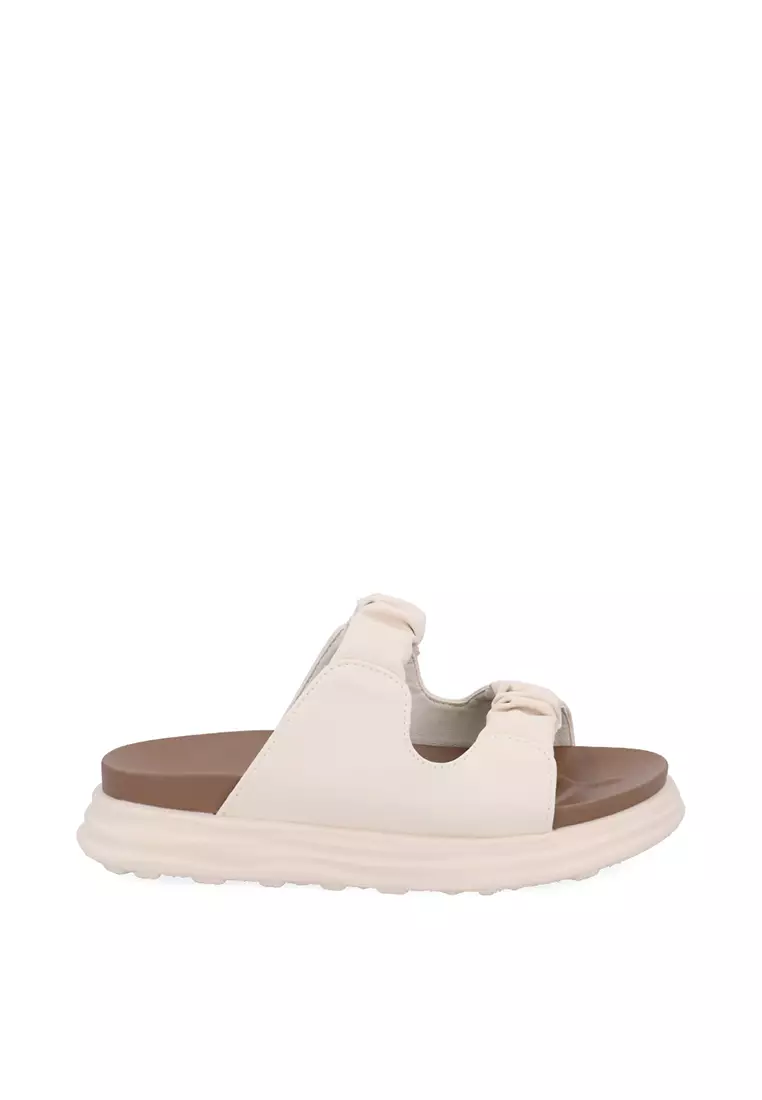 Discount on Carlo Rino  shoes - SKU: Beige Ariel Plushy Strapped Slides