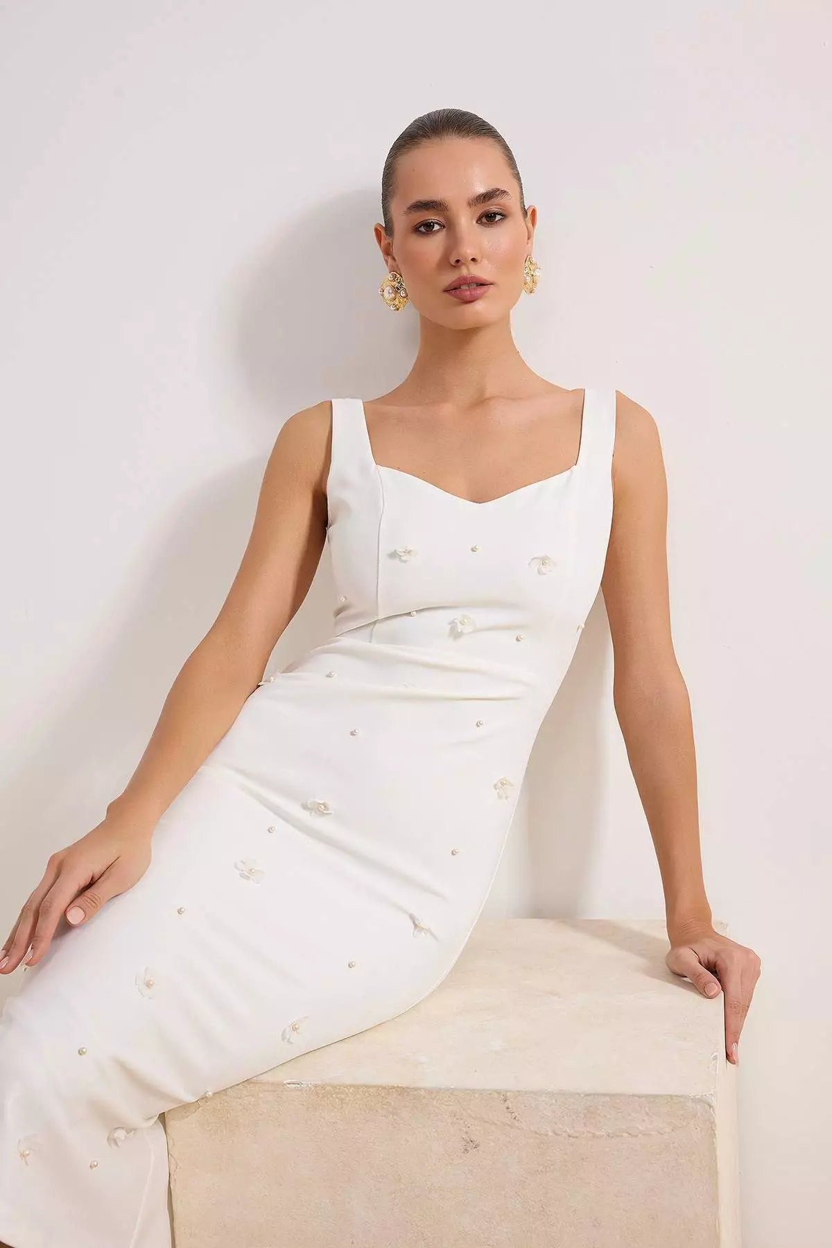 White Floral Applique Detailed Lined Woven Wedding/Nikah Dress Tprss26El45