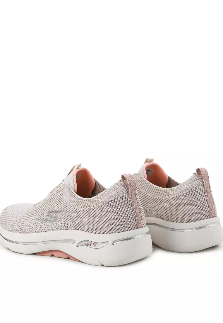Go Walk Arch Fit