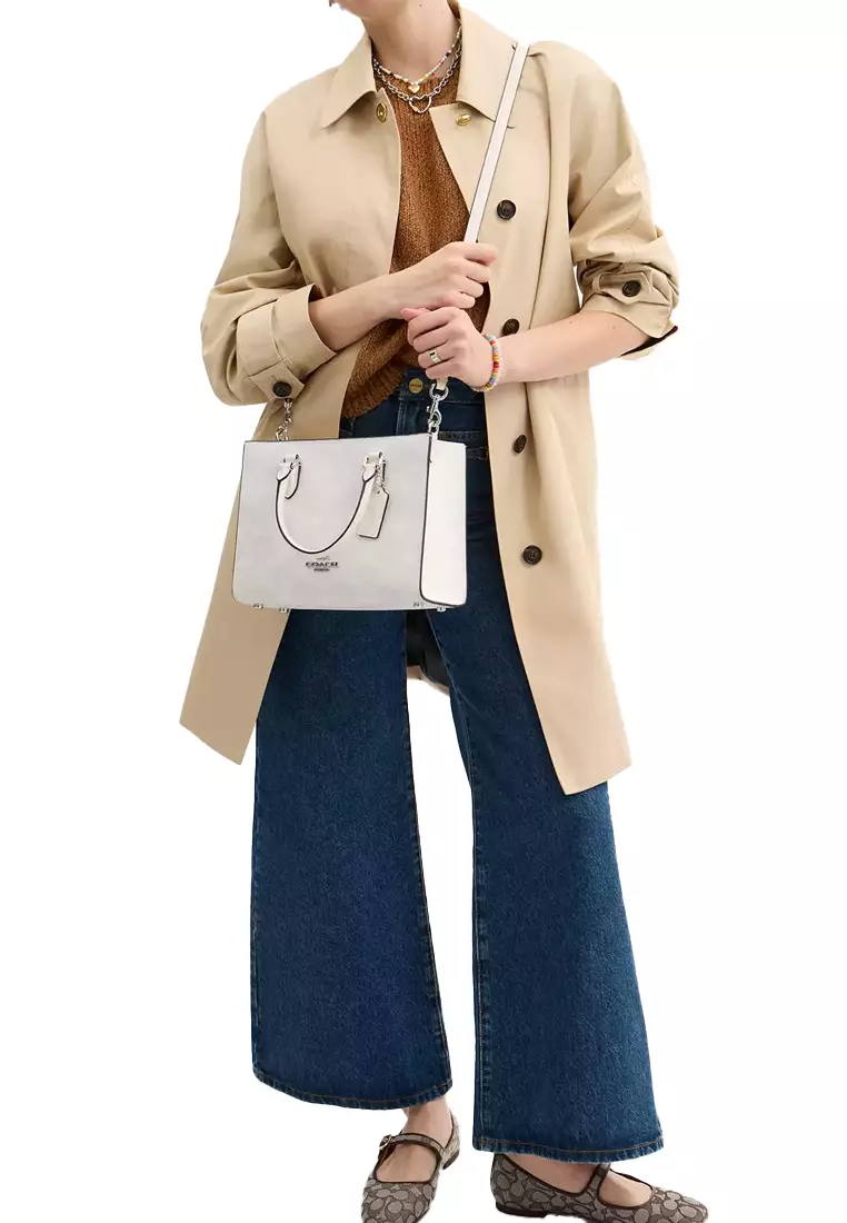 Maggie Small Tote Bag In Signature Canvas CAL28