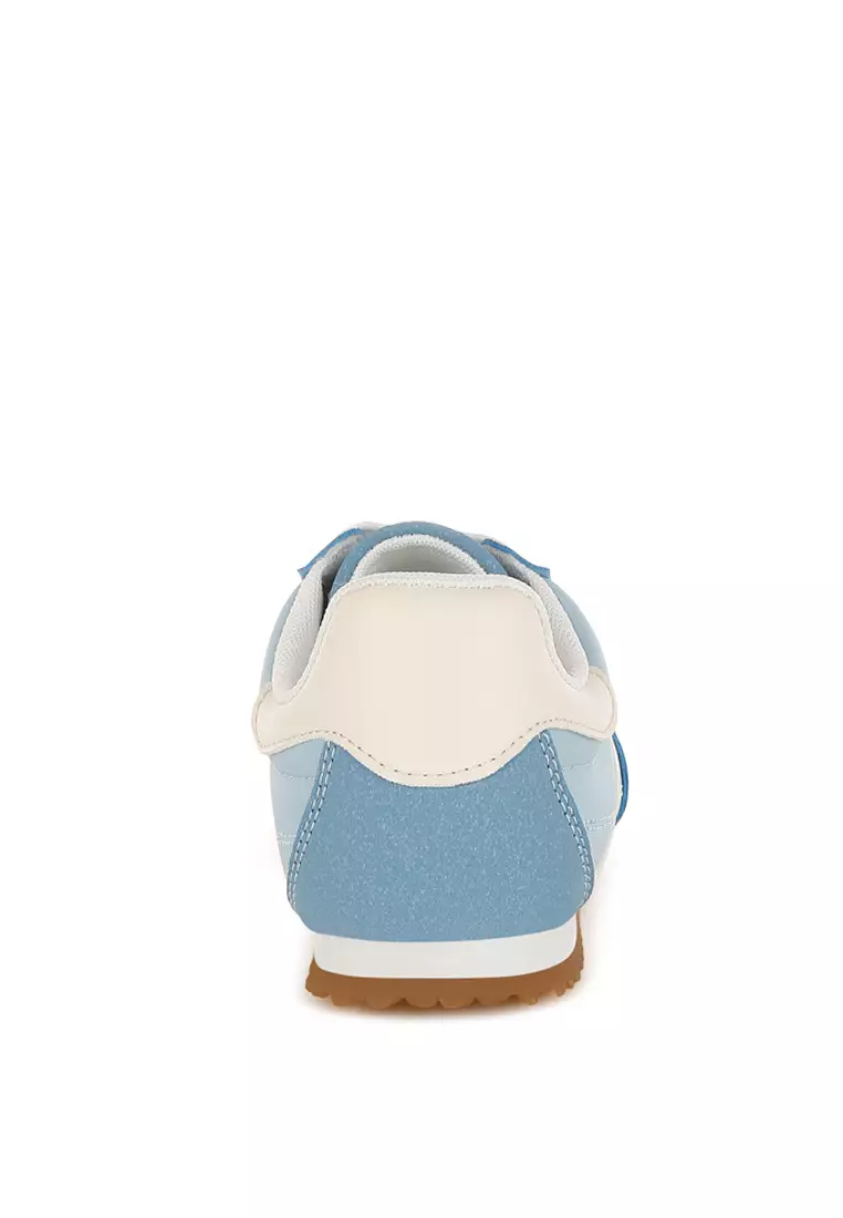 Sepatu Kets Bertali Kasual Warna Biru
