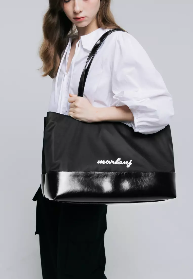 NOMAD Nylon Shoulder Bag Black
